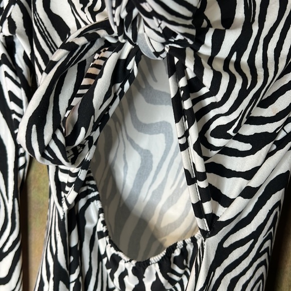 Black and white animal print dress - Picture 4 of 6